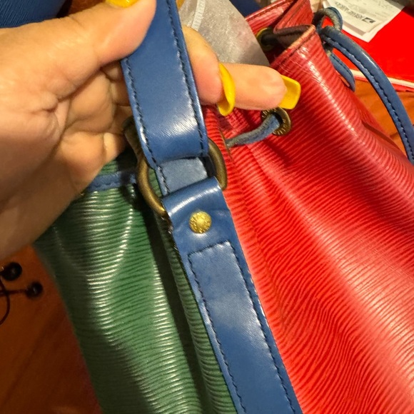 Louis Vuitton petite NoeRed and Blue Designer Women's Bag - Picture 6 of 12